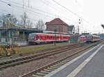 Am 29.3.13 stehen der Sonderzug nach Bouzonville und die RB nach Niedaltdorf in Dillingen.