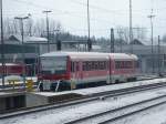 Hier zu sehen ist eine eingeschneite, abgestellte 928er im Hofer Hauptbahnhof am 01.