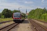 628/928 585 hat Einfahrt in den Bahnhof Hörpolding an der KBS 947 Mühldorf-Traunstein am 15.06.2013.