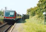 928 449 hielt am 30.8.05 als RB nach Lauterbach im schlichten Haltepunkt Lehnheim.