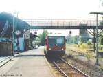 928 449 als RB nach Lauterbach in Mcke, das einen der wenigen Bahnhfe mit Lichtsignalen an der Vogelsbergbahn besitzt.