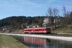 628 433 als RB 27406 am 20.03.2014 am Alzkanal bei Schalchen.