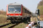 628 209 im Doppelpack kommt von Kiel nach Bad Kleinen hhe Bahnbergang Gallentin.