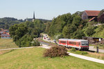 Bei Weisbrunn mit Blick auf die Kirche von St.
