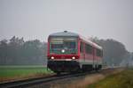 Seine Tage sind gezählt. Ab Dezember fährt hier Abellio mit LINT. Am 5.11.16 fuhr 628 516 als RB32 nach Wesel. Gleich erreicht er den Haltepunkt Blumenkamp.

Blumenkamp 05.11.2016