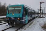 RDC 628 903 treft am 16 Februar 2026 in Niebüll ein. Das Bild entstand von Bahnsteig.
