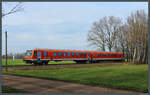 Auf dem Weg von Wörlitz nach Dessau rollt 628 225 der CLR am 19.03.2023 durch die Felder bei Oranienbaum.