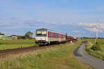 Bei den SyltShuttle-Autozügen zwischen Westerland(Sylt) und Niebüll lohnt sich hin und wieder auch ein Nachschuss, so auch am 31.05.2022 in Lehnshallig.
