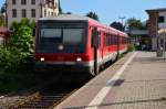 In Weinheim auf Gleis 6 steht der 628 421 abfahrbereit nach Fürth im Odenwald.