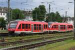 640 012 und ein anderer 640 auf dem RE25 in Koblenz Hbf.
