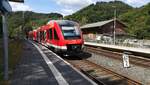 Dieseltriebzug 640 017 der DB Regio auf Linie RB 23 nach Limburg an der Lahn in Laurenburg an der Lahn am 21.