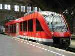 Etwas verloren wirkte er schon in der groen Halle des Leipziger Hauptbahnhofs, aber mir gefllt der Zug sehr gut. 640 030-3 wartet am 30.05.2008 um 13:14 Uhr auf seinen nchsten Einsatz. 