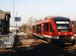 640 043-3 mit RB 72273 (RB 43 Emschertal-Bahn) Dorsten-Dortmund auf Bahnhof Dorsten am 26-2-2003.