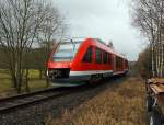 640 012 (LINT 27) der 3-Lnder-Bahn als RB 93 (Rothaarbahn) nach Bad Berleburg, hier  am 14.01.2012 in Kreutztal-Ferndorf.