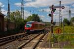 640 009 (LINT 27) der 3-Lnder-Bahn als RB 93 (Rothaarbahn) kommt am 11.08.2012 von Bad Berleburg, hier beim Bahnhof Kreuztal wechselt er von der KBS 443 (Rothaarbahn) auf die KBS 440