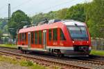 
Der Dieseltriebwagen 640 007-1 (95 80 0640 007-1 D-DB Abp) ein Alstom Coradia LINT 27 der DreiLänderBahn als RB 95   Sieg-Dill-Bahn   (Au/Sieg - Siegen  -Dillenburg), fährt am 01.05.2014 von Bf Brachbach weiter in Richtung Siegen.