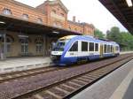 VT 874 des HEX am 05.07.2014 im Bahnhof von Bernburg nach Halle (Saale Hbf)
