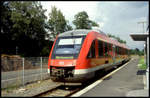 DB  VT 640514 wartet hier am 25.8.2006 im Bahnhof Menden auf Fahrgäste in Richtung Neuenrade.