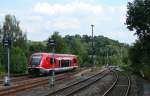 Lobenstein am 18.8.11: Blick vom Empfangsgebude nach Sden auf 641 038, der aus Blankenstein einfhrt.