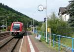 641 038 steht am 3.8.11 als RB nach Blankenstein in Hockeroda abfahrbereit auf Gleis 1.