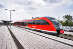 642 519 fährt als RB 12362 nach Pirmasens Hbf, aus Landau (Pfalz) Hbf aus.
Aufgenommen am 19.4.2017.