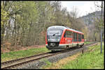 Desiro Triebwagen der DB bedienen derzeit den Personenzugverkehr auf der KBS 517 zwischen Flöha und Annaberg Buchholz Süd.Am 17.4.2023 erreicht hier der DB 642106 um 15.54 Uhr aus Flöha den Haltepunkt Erdmannsdorf. Nur ca. 100 m vom Bahnsteig in Erdmannsdorf hat man zu gehen, um an die Talstation der Drahtseilbahn bzw. Standseilbahn von Erdmannshof zur Augustusburg zu gelangen.