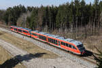 Der 642 208 und ein weiterer als RE nach Traunstein unterwegs am 19. März 2026 zwischen Mühldorf und Tüssling .