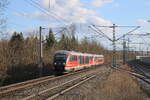 DB 642 022 + 642 020 als RE 26111 von Göttingen Hbf nach Erfurt Hbf, am 27.03.2026 in Erfurt-Bischleben.