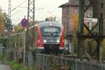 642 164 beschleunigt am 3.11.2025 aus dem Bahnhof Großauheim.