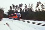 642 076 auf der Fahrt von Hilpoltstein nach Roth beim bereits Anfang der 1920er Jahre aufgelassenen Haltepunkt 'Losmühle'.__02-2015