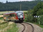 Schiefer Zug und krumme Schiene! Nein wir sind nicht irgendwo in Ruland sondern mitten in Bayern. 642 215 paiert am 11.07.2008 in Billenhausen unsere alljhrliche Gleisverwerfung. Befahrbar mit 20 km/h. Schunkeln und schaukeln sind im Fahrpreis schon mit drin ;o)