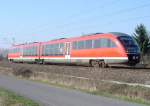 642 227 fhrt am Morgen des 01.04.2005 als RE von Erfurt nach Magdeburg, hier kurz vor Smmerda.