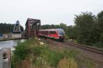 RB 36413 mit dem Desiro 642 726 aus Wolfsburg kommend,fuhr am 03.10.2009 ber den Mittellandkanal in Richtung Haldensleben.Links wird zur Zeit noch die neue Brcke zusammen geschweit,denn die alte