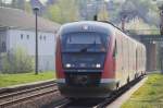 Hier 642 141 und 642 042 als eine RB110 von Leipzig Hbf. nach Meien, ei der Einfahrt am 21.4.2011 in Nossen.