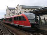 642 633-2 / 642 133-3 mit Zug RB 17717 Dresden Hbf-Zittau auf Bahnhof Zittau am 12-7-2007.