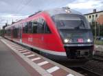 642 014 steht am 9. Juli 2011 als RB nach Saalfeld (Saale) im Bahnhof Neudietendorf.