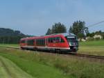 VT 642 093 hat am 03/08/11 die Haltestelle Weizern - Hopferau varlassen, und fhrt in Richtung Fssen.