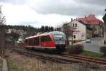 642 512/012 als RB16462 am 04.04.2010 in Triebes. Das linke Gleis gehrt zu den berresten des eh. Bf Triebes und wurde zwischenzeitlich ebenfalls zurckgebaut.