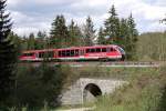 642 020 als RB 16869 Saalfeld-Blankenstein am 04.05.2012 bei Klettigshammer.