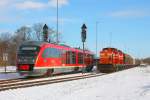 642 101 verlsst Kaufering Richtung Augsburg, vorbei an den wartenden AL 41 & 43, die im Blockabstand folgen werden - 06/02/2013