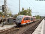 642 074 wartet als „Gredl“ in Roth auf Gleis 1 vor dem Aufahrsignal, Blick nach Sden am 6.5.13.