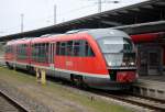 Nicht gerade im besten Zustand Prsentiert sich der  642 186(ex Bh Frankfurt-Griesheim)im Rostocker Hbf an der Seite stand sogar noch die letzte Untersuchung von Erfurt dran.18.10.2014 