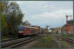 Als RB 27917 nach Dessau erreicht 642 230 am 10.11.2015 den Bahnhof Bernburg.