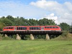 642 076/576 verlässt am 09.10.16 den Bahnhof in Roth und macht sich auf den Weg nach Hilpoltstein. Frisch aus Kassel (15.08.16) mit neuem Kleid und der Aufschrift Mittelfrankenbahn. 