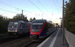 Ein Nachschuss von Zwei Euregiobahn (RB20) kommen aus Düren,Stolberg-Altstadt nach Stolberg-Rheinland-Hbf  aus Richtung Aachen-West,Laurensberg,Richterich und halten in Kohlscheid und fahren in Richtung Herzogenrath. 
Aufgenommen von Bahnsteig 1 in Kohlscheid. 
In der Abendstimmung am Abend vom 18.10.2019.