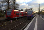 Ein Nachschuss von der Euregiobahn (RB20) kammen aus Stolberg-Rheinland-Hbf nach Stolberg-Altstadt,Düren und kamm die Kohlscheider-Rampe hoch aus Richtung Herzogenrath und hilten in Kohlscheid und fuhren in Richtung Richterich,Laurensberg,Aachen-West,Aachen-Schanz,Aachen-Hbf. 
Aufgenommen von Bahnsteig 2 in Kohlscheid. 
Bei Wolken am Nachmittag vom 20.11.2019.