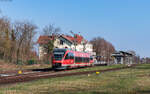 643 012  Winden  als RB 12407 (Neustadt(W) Hbf - Karlsruhe Hbf) im Bahnhof Winden 18.3.26