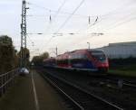 Ein Nachschuss von der Euregiobahn (RB20) aus Langerwehe-Stolberg-Altstadt nach Heerlen(NL) aus Richtung Aachen-West,Laurensberg,Richterich und hilt in Kohlscheid und fährt in Richtung Herzogenrath.
Bei schönem Herbstwetter am Morgen vom 14.11.2014.