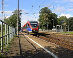 Zwei Euregiobahn (RB20) aus Stolberg-Rheinland-Hbf nach Stolberg-Altstadt,Düren und kammen die Kohlscheider-Rampe hoch aus Richtung Herzogenrath und halten in Kohlscheid und fahren in Richtung Richterich,Laurensberg,Aachen-West. Aufgenommen von Bahnsteig 2 in Kohlscheid. 
Bei Sonnenschein am Nachmittag vom 10.8.2016.