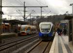 31.03.2012 Bielefeld, VT 2.01c Eurobahn (links) Bielefeld Hbf - Lemgo und VT 709 Nord West Bahn (rechts)Bielefeld Hbf - Osnbarueck Hbf.